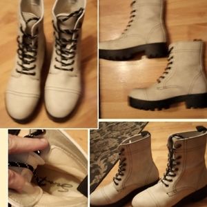 MAKE OFFER, MOST REASONABLE WILL BE CONCIDERED...Seven7 STONE COMBAT BOOTS